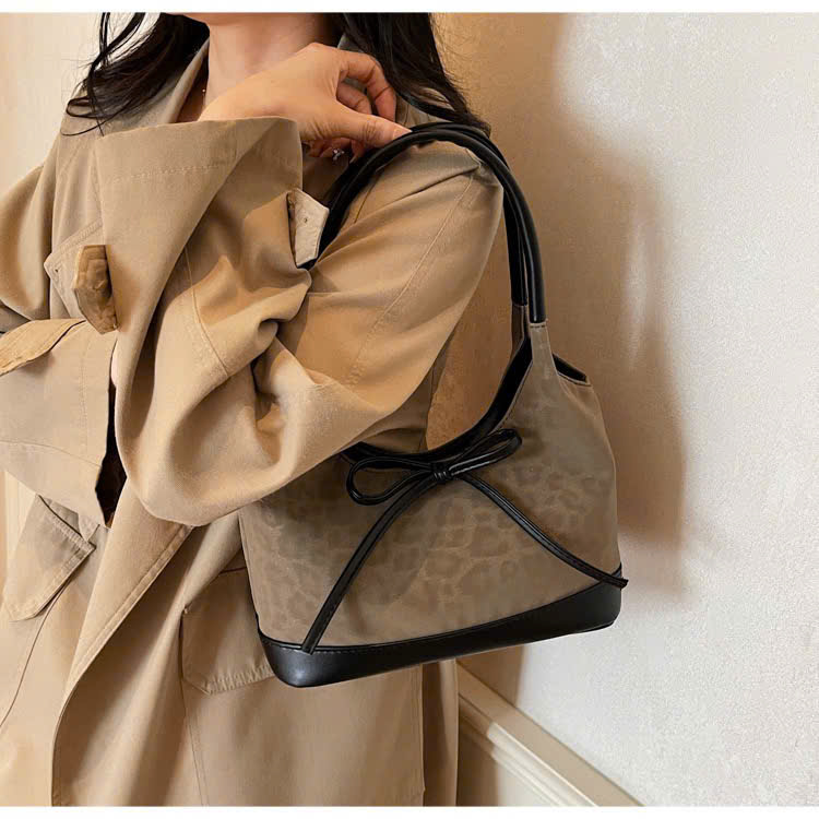 Túi Da Lộn Size Vừa Phù Hợp Đi Làm Đi Chơi - tt251073