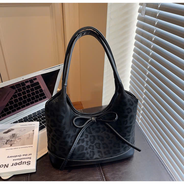 Túi Da Lộn Size Vừa Phù Hợp Đi Làm Đi Chơi - tt251073