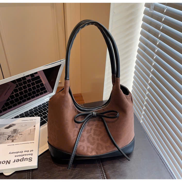 Túi Da Lộn Size Vừa Phù Hợp Đi Làm Đi Chơi - tt251073