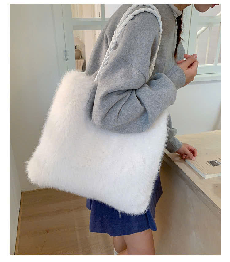 Túi Lông Size To Rộng Rãi Đựng Nhiều Đồ - t251235