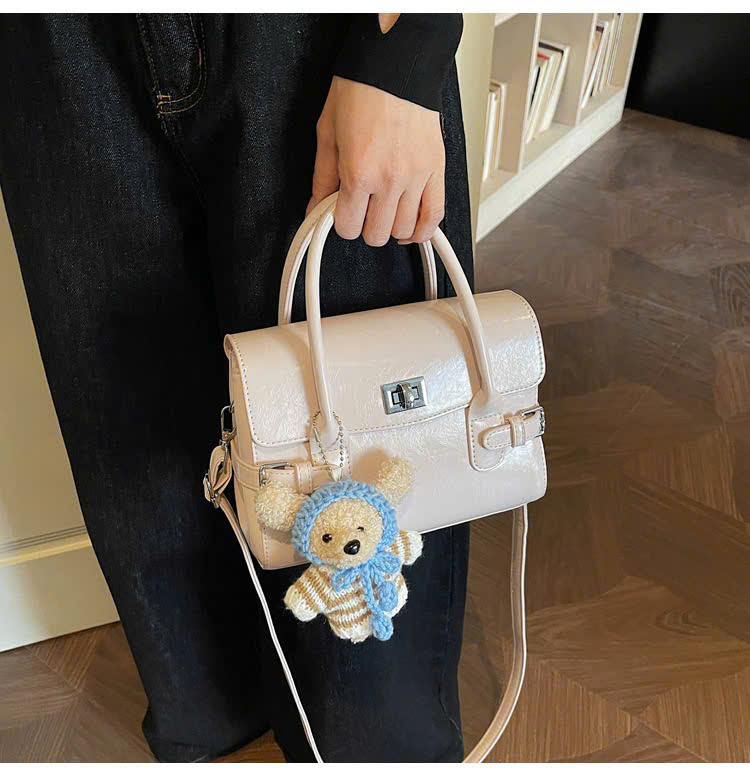 Túi Xách Size Vừa Form Đẹp Hằng Ngày - tt250343