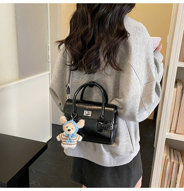 Túi Xách Size Vừa Form Đẹp Hằng Ngày - tt250343