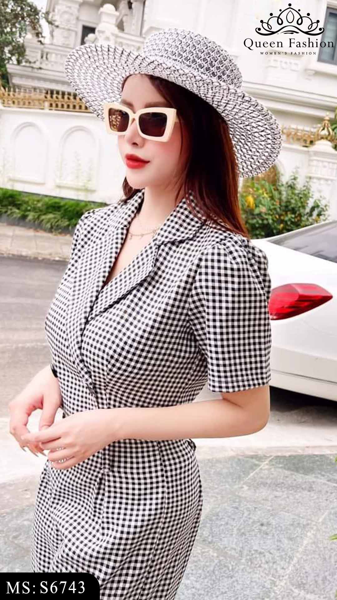 Set bộ gồm áo croptop và quần - Tìm Voucher