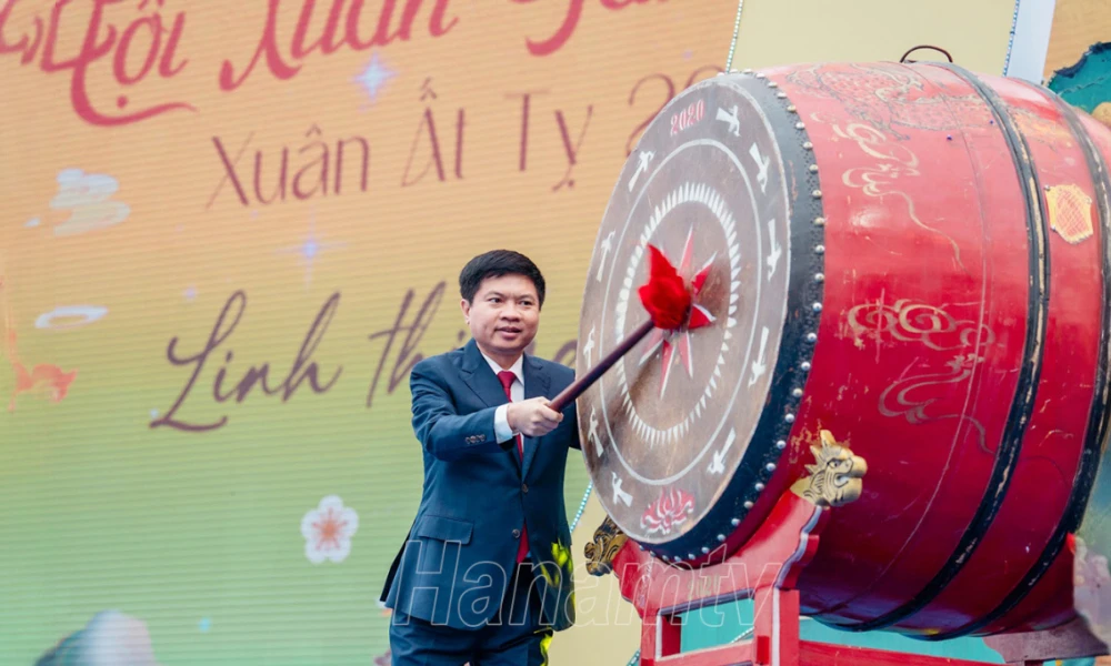 đánh thử kiểm tra âm thanh trống gỗ