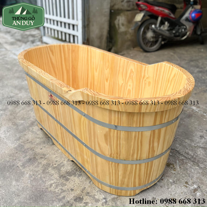 Thân bồn tắm gỗ bo viền gia cố bằng vòng đai kim loại