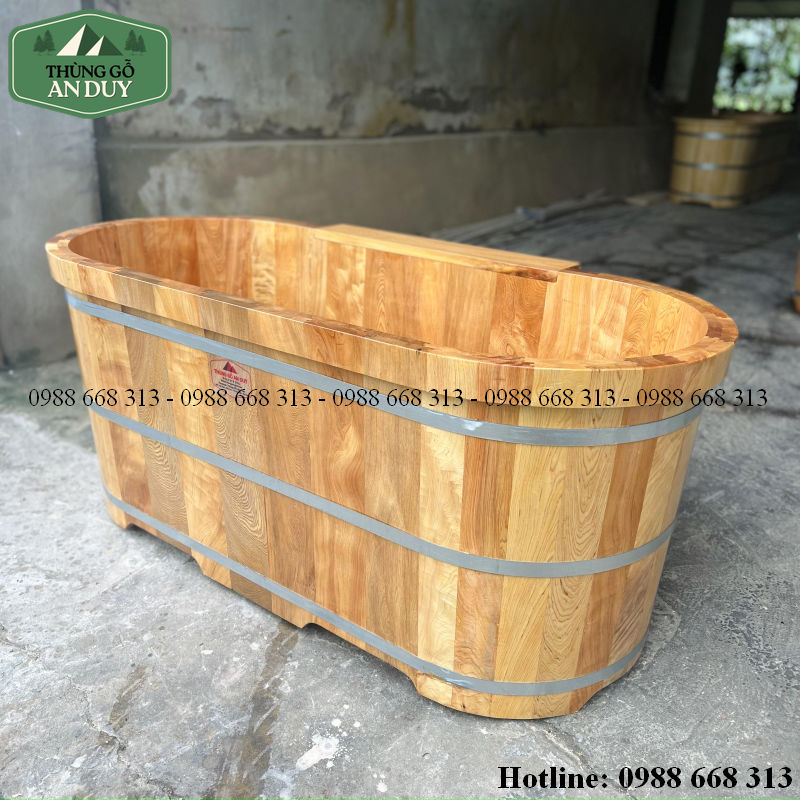 Bồn tắm bằng gỗ Pơmu tự nhiên hoàn thiện tại xưởng