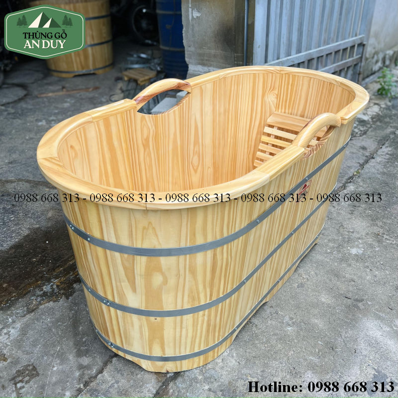 Ngâm thảo dược trong bồn tắm gỗ thông bo viền tại nhà