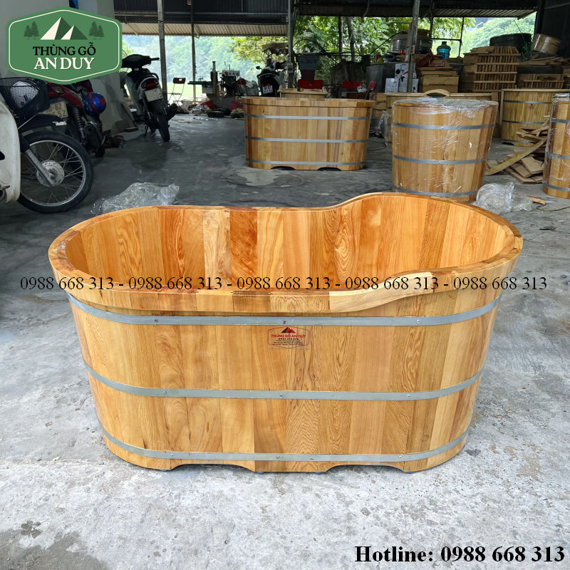 Bồn tắm Pơmu bo viền sau khi vệ sinh bảo quản