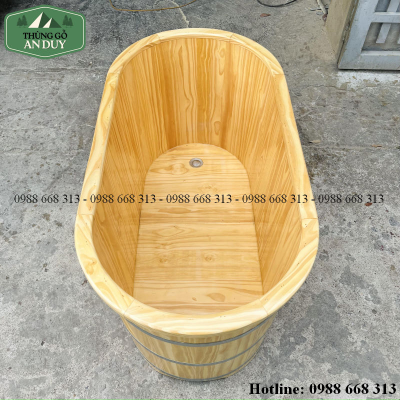 Ghế ngồi bên trong Bồn Tắm Gỗ Thông Bo Viền Dáng Oval
