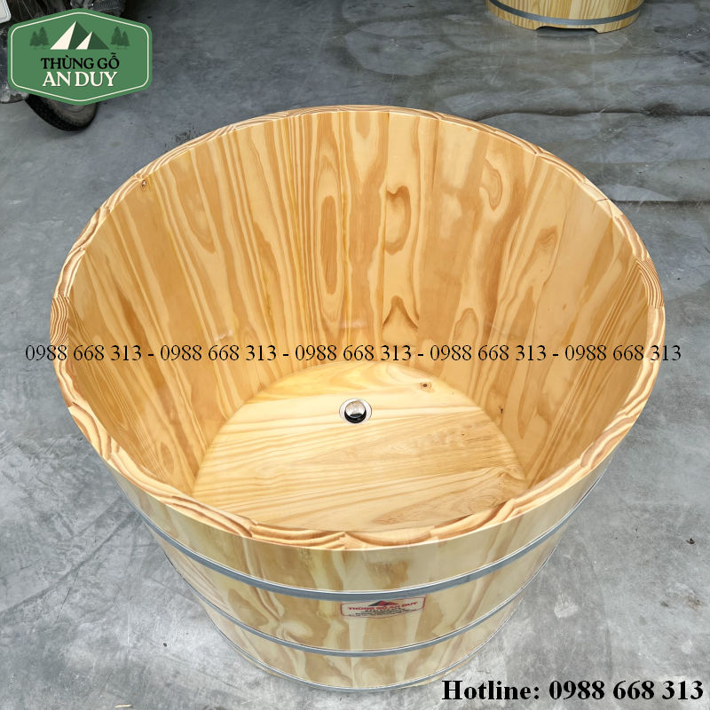 Ngâm mình trong bồn tắm bằng gỗ giúp đào thải độc tố và giảm nhức mỏi