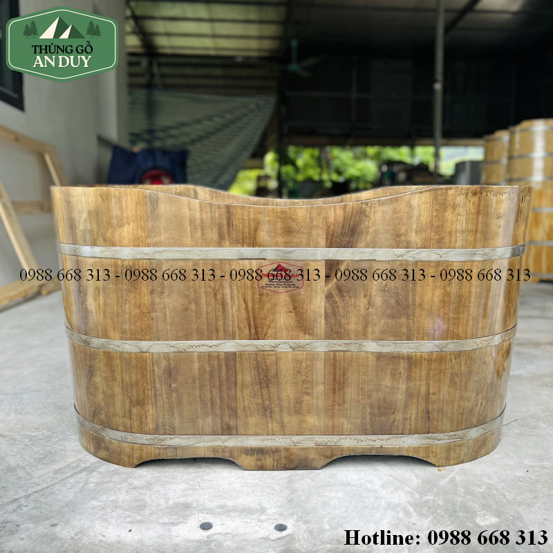 Bồn tắm gỗ thông giả cổ dáng Oval màu nâu tự nhiên