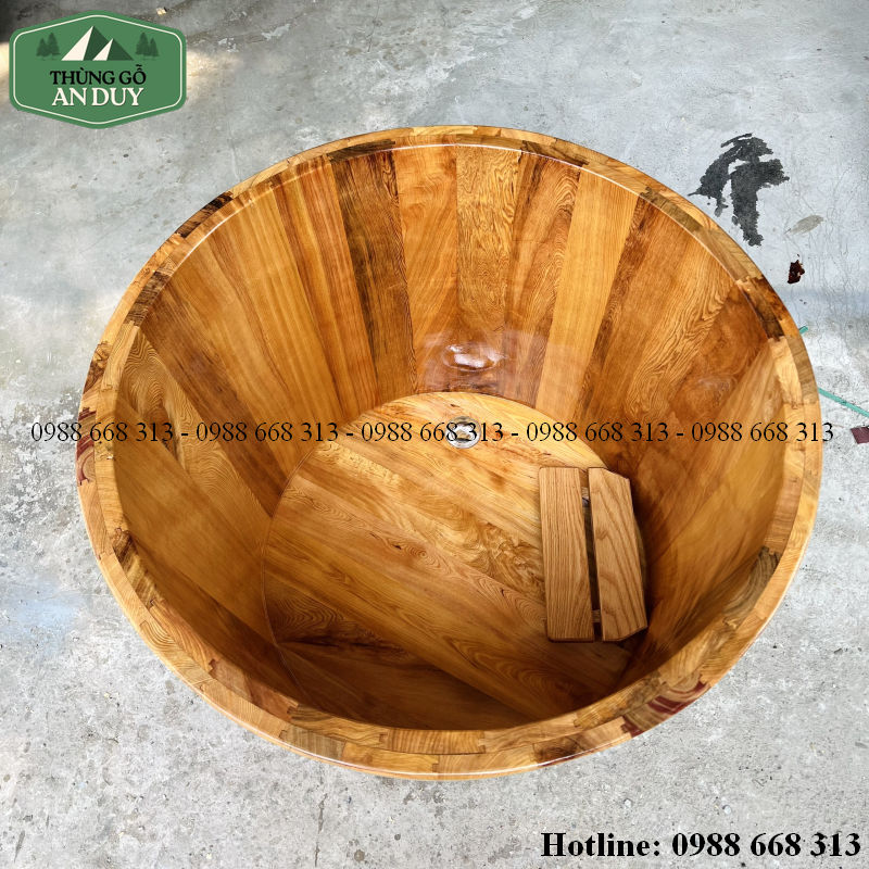 Ngâm thảo dược trong bồn tắm gỗ Pơmu tại gia đình