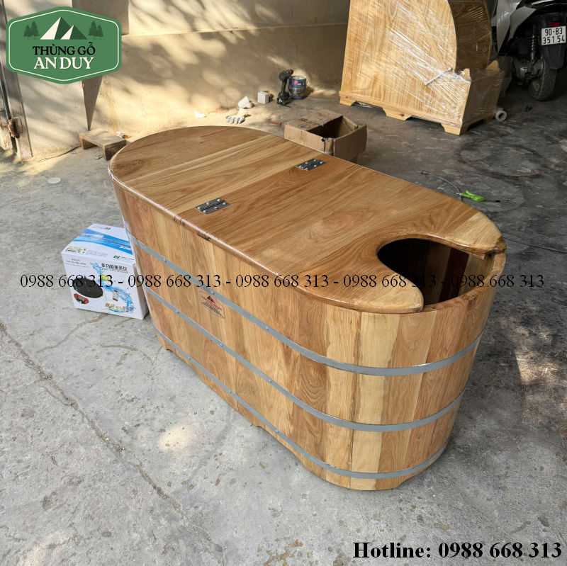 Van xả nước dưới đáy bồn tắm gỗ sồi
