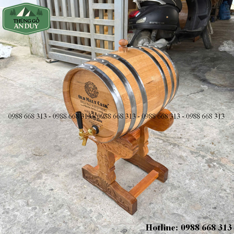 Thùng gỗ sồi 100L dáng nằm chân chạm khắc