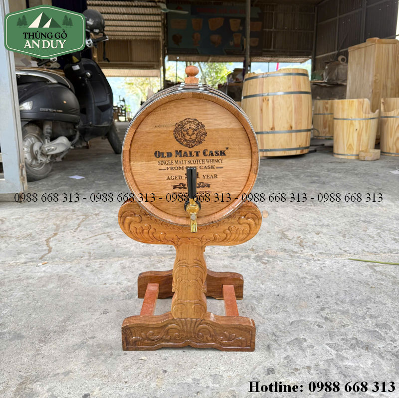 Vòi crom và chân đỡ chạm khắc thùng gỗ sồi 100L