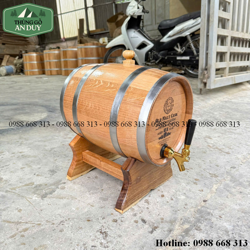 Cấu tạo thân thùng rượu gỗ sồi 10L với các đai kim loại.