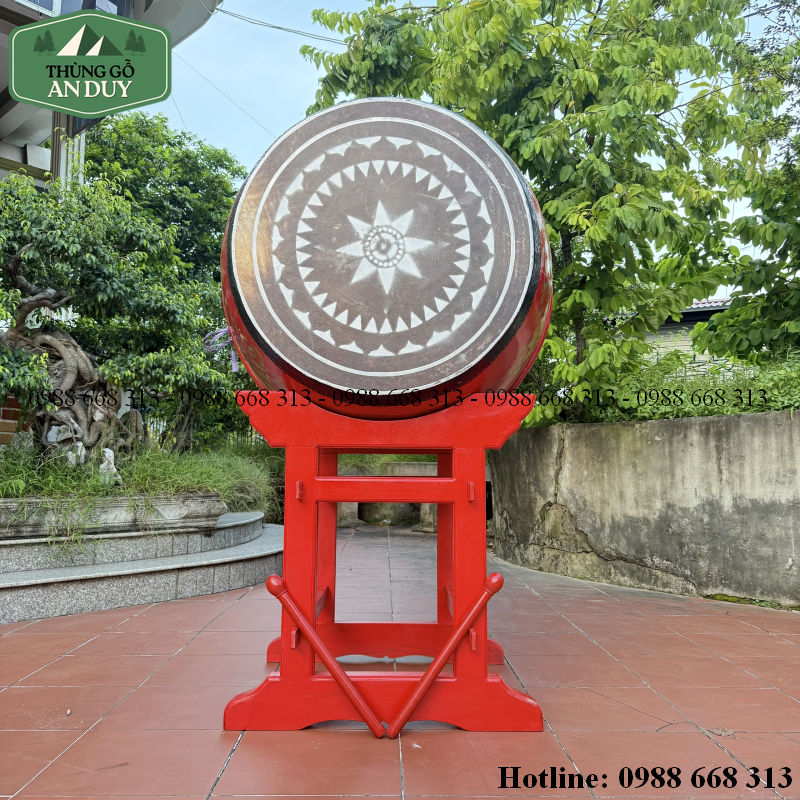 kiểm tra chân giá khi bảo quản trống trường
