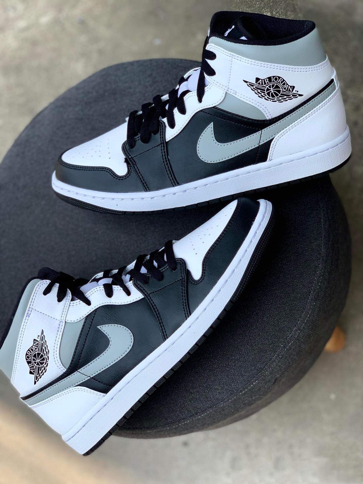 nike mid white shadow