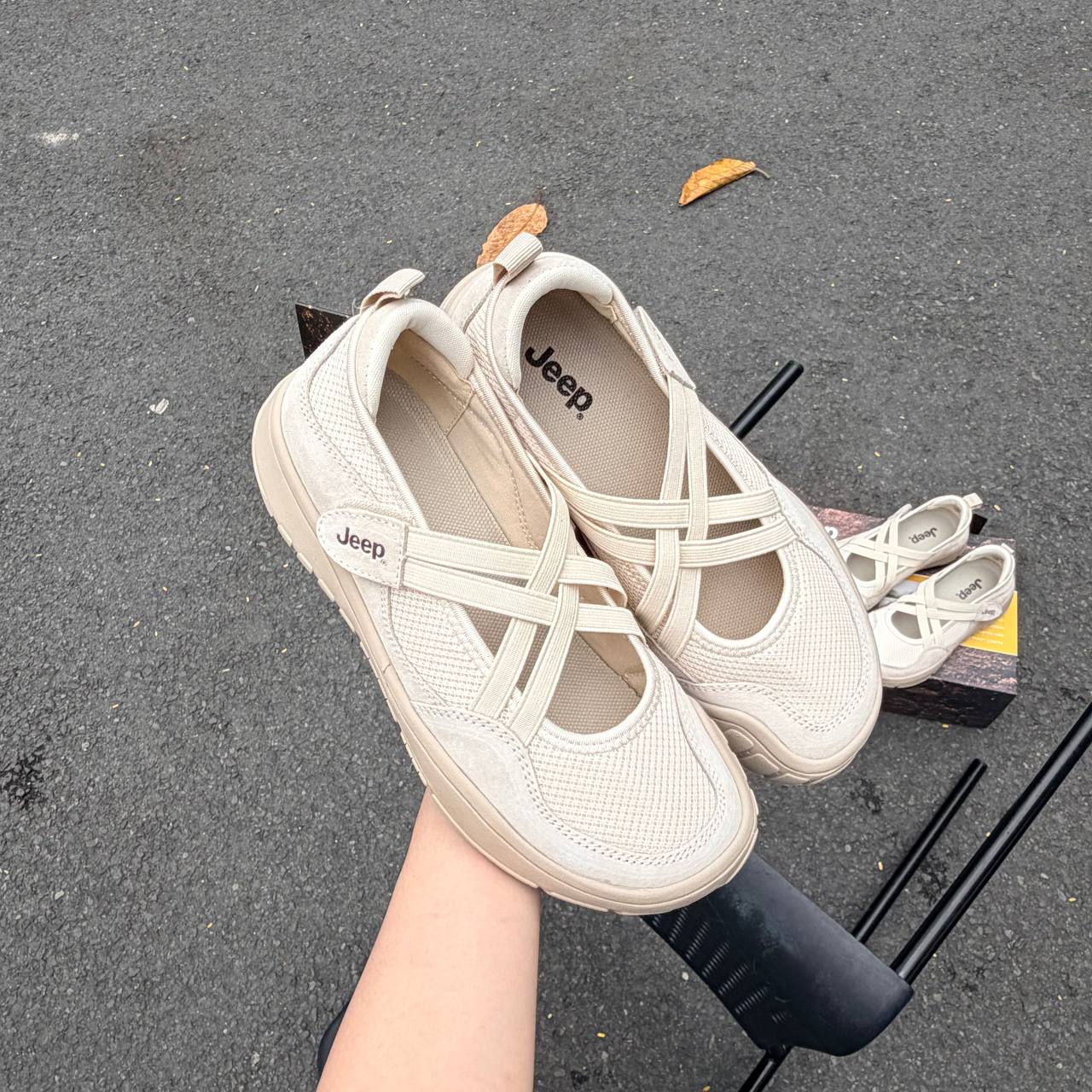 Giày Jeep Vintage Mary Jane Toe Ballet White-Grey P661W13310