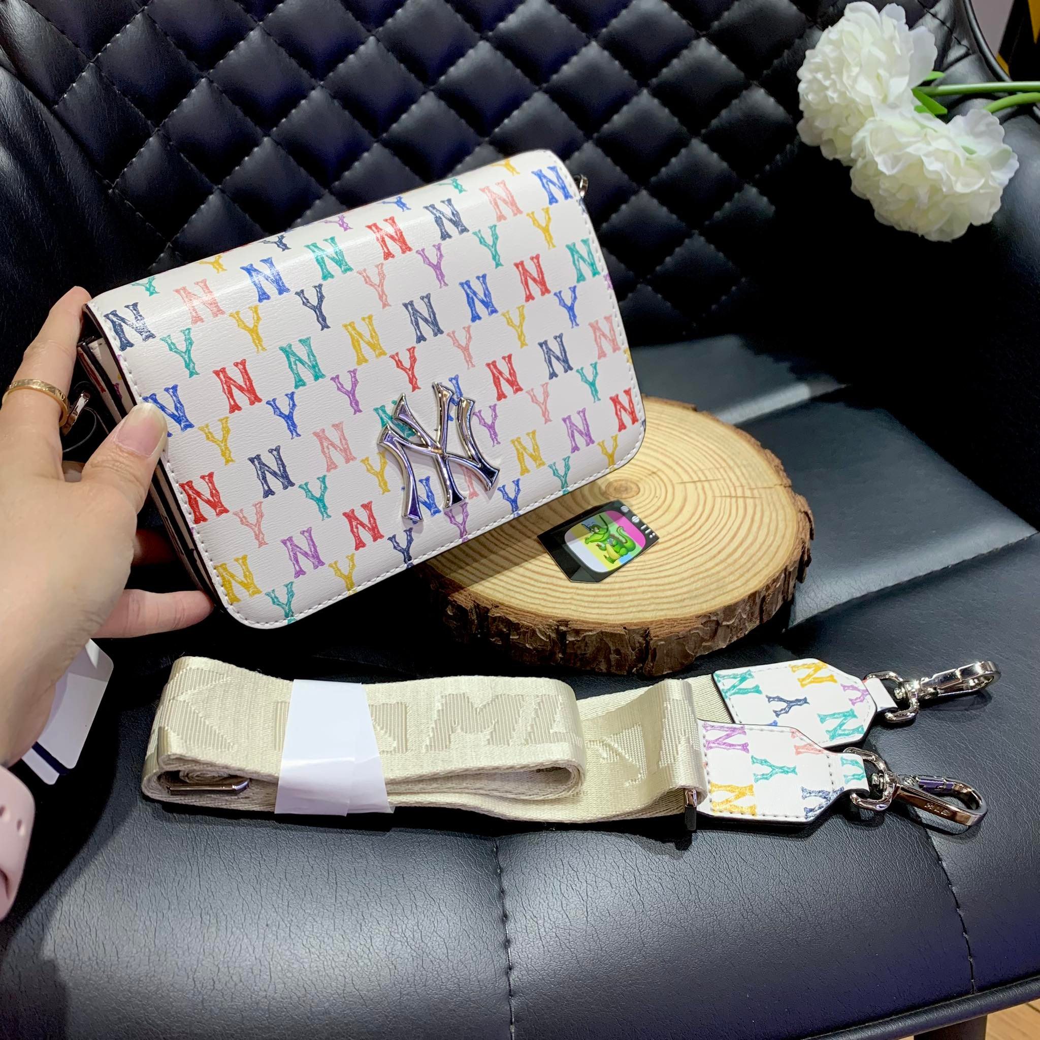 Louis Vuitton Rainbow Monogram Bag  cescledubr