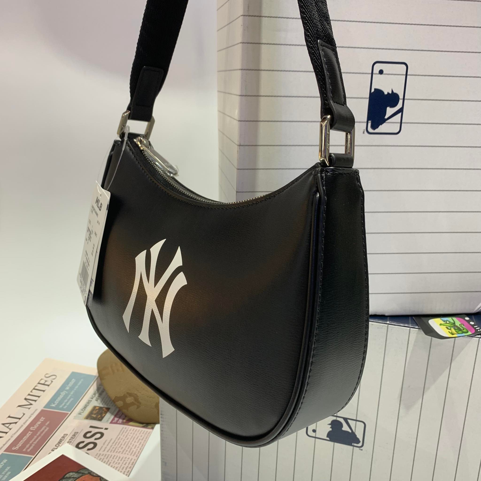 MLB Big Logo Solid New York Yankees Hobo Bag Hand Bag Shoulder Bag Black