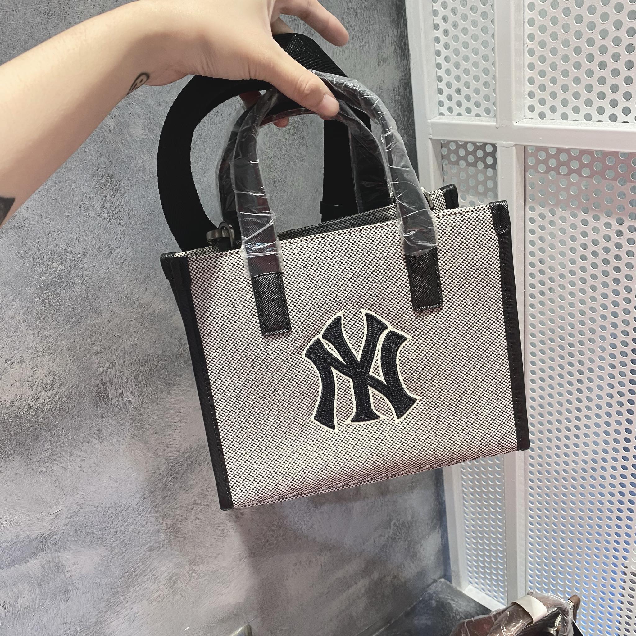 Tote Bags - MLB Global