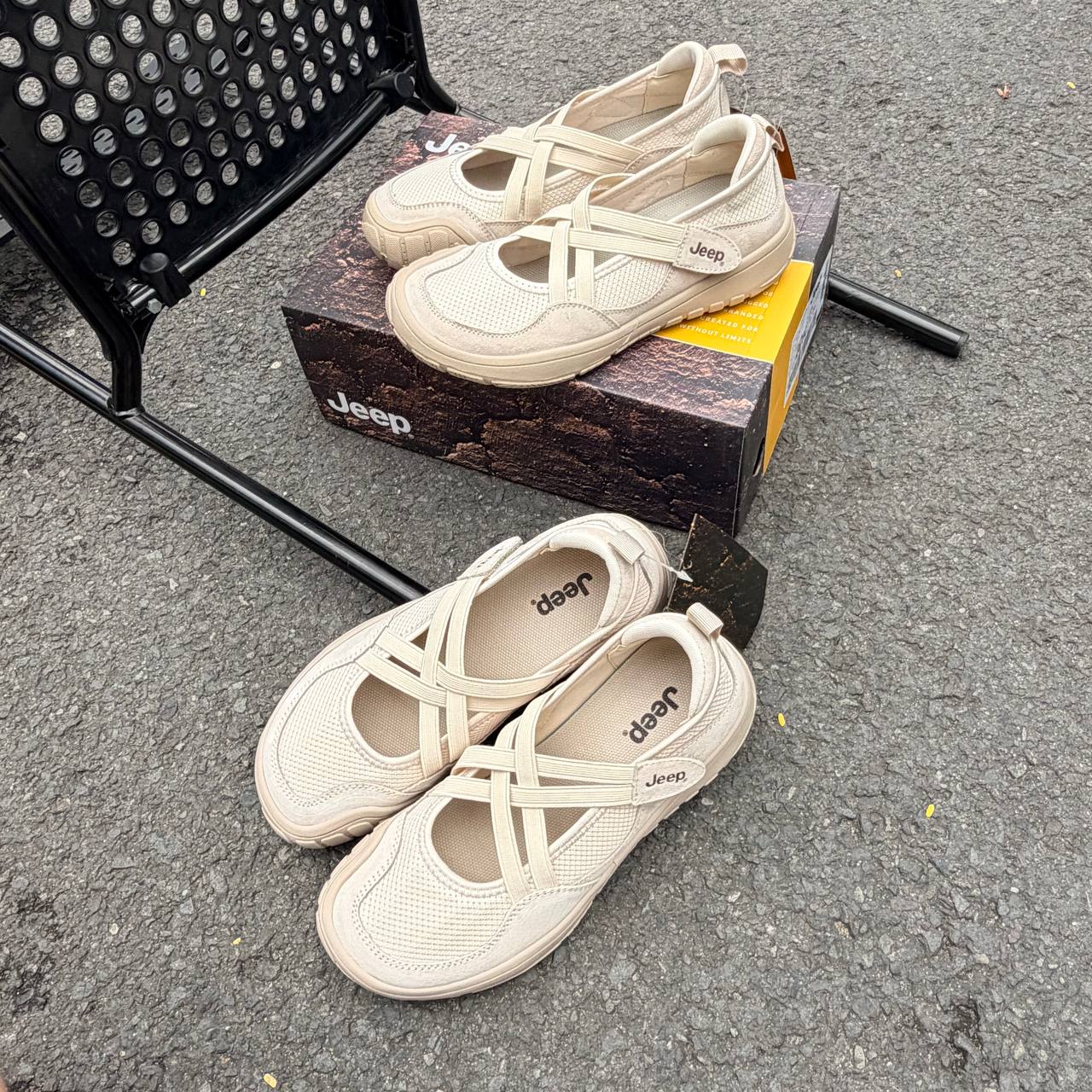 Giày Jeep Vintage Mary Jane Toe Ballet White-Grey P661W13310