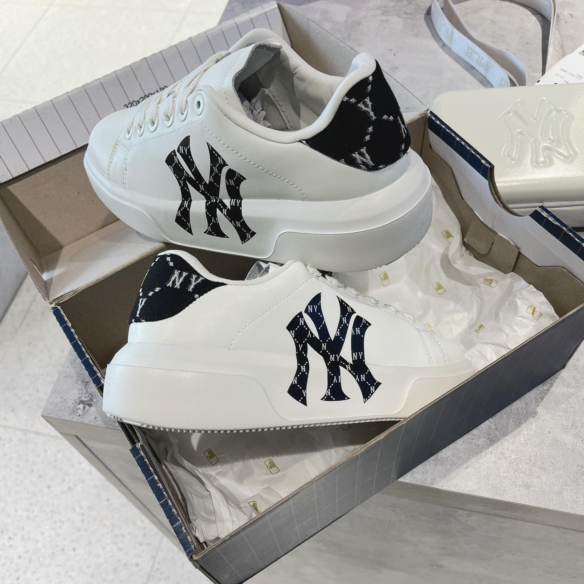 Giày MLB MLB Chunky High New York Yankees Black 32SHU111150L