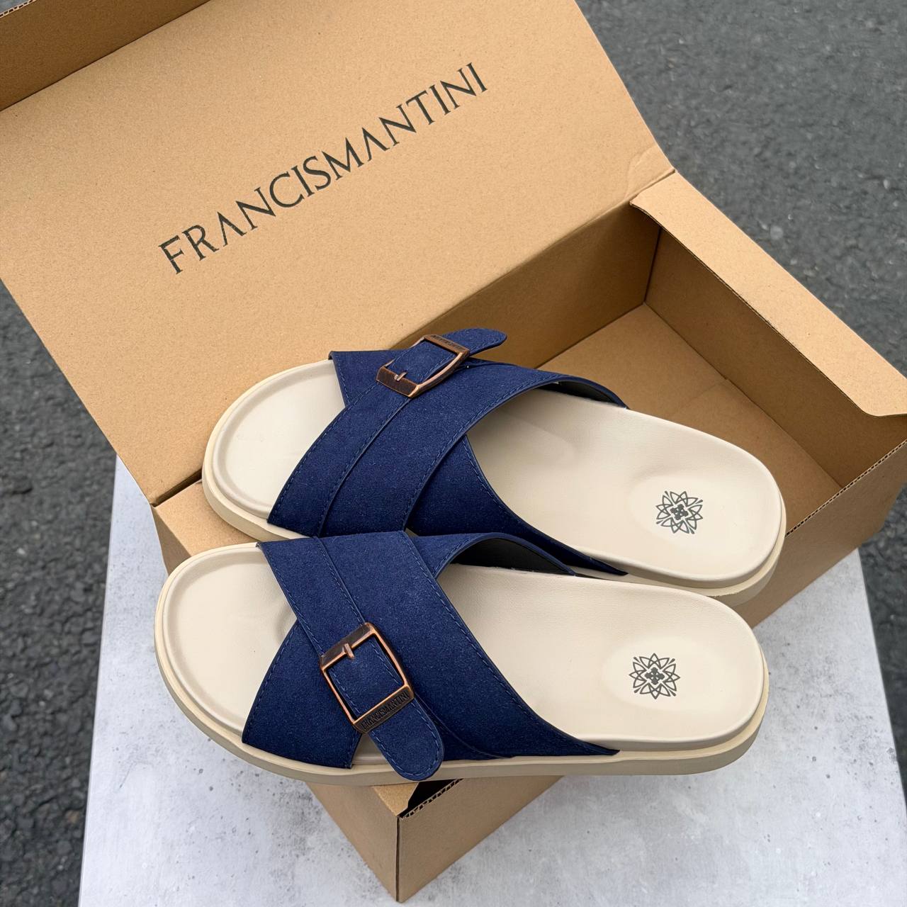 Dép Francis Mantini Suede Cross Strap Buckle 