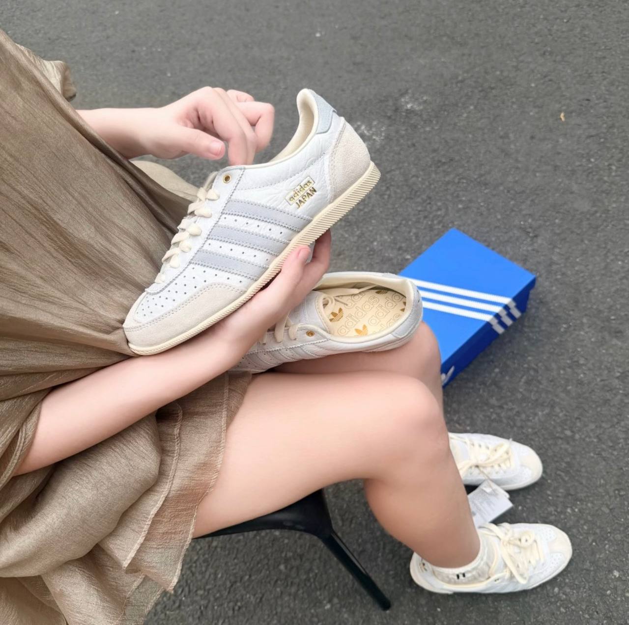 Giày Adidas Japan White Grey