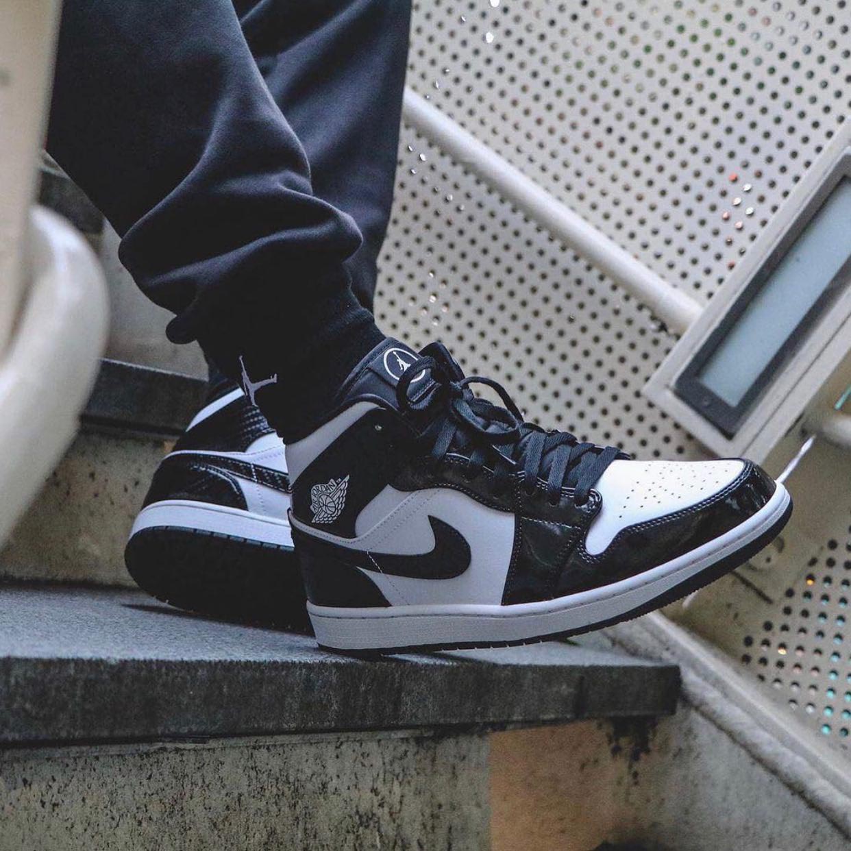 jordans mid carbon