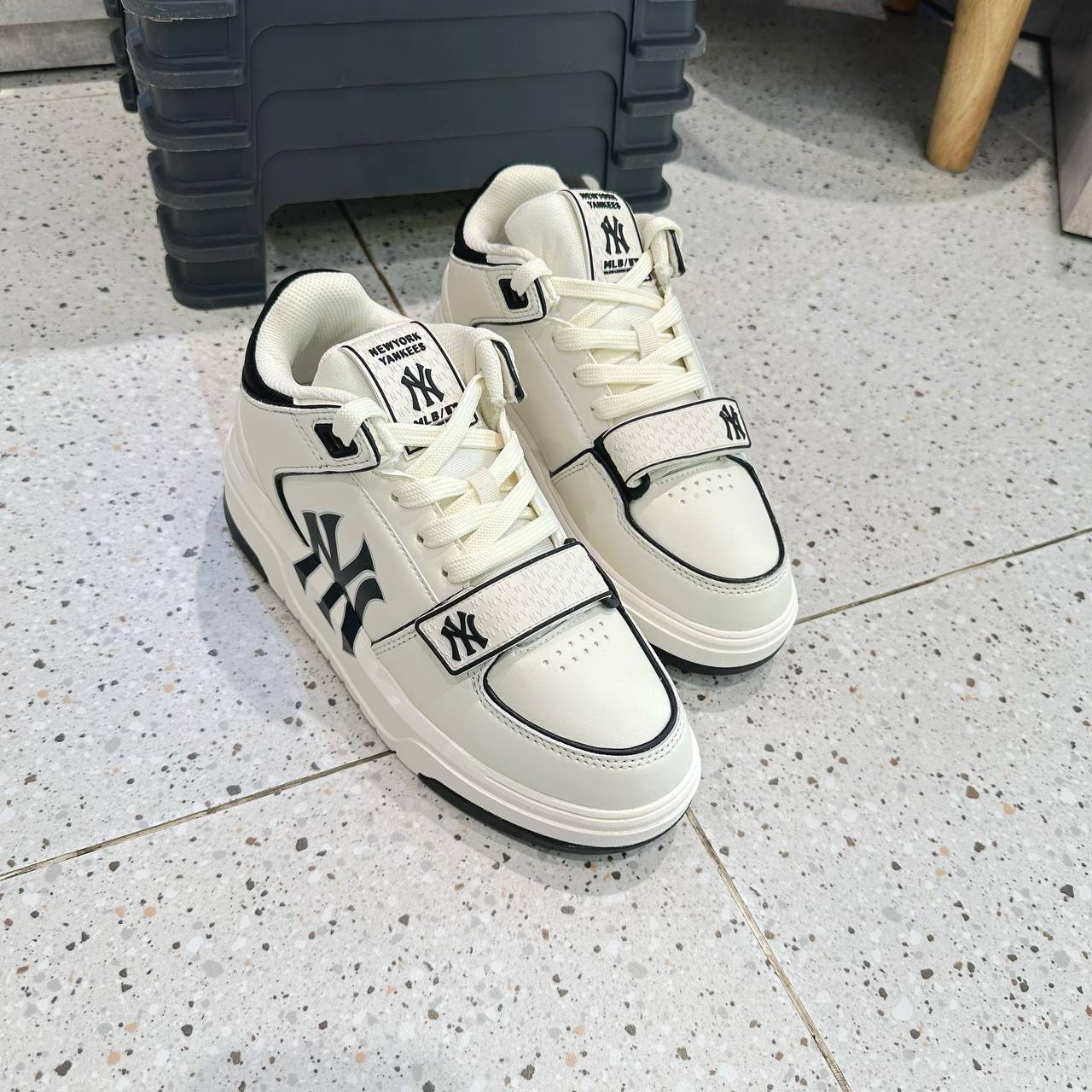 CHUNKY LINER NEW YORK YANKEES SNEAKERS