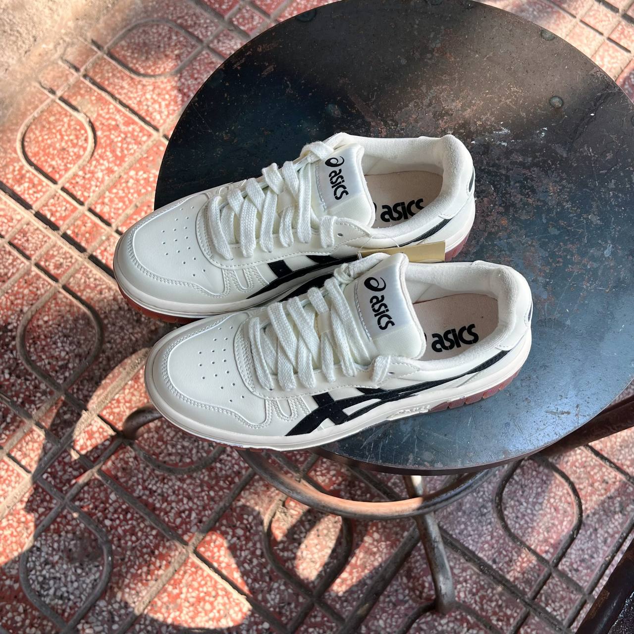 Giày Asics Court MZ Cream Black Gum [1203A127-750]