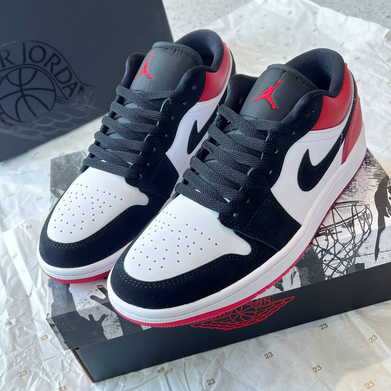 Giày Nike Air Jordan 1 Low ‘Black Toe ’ [IB8971 106]