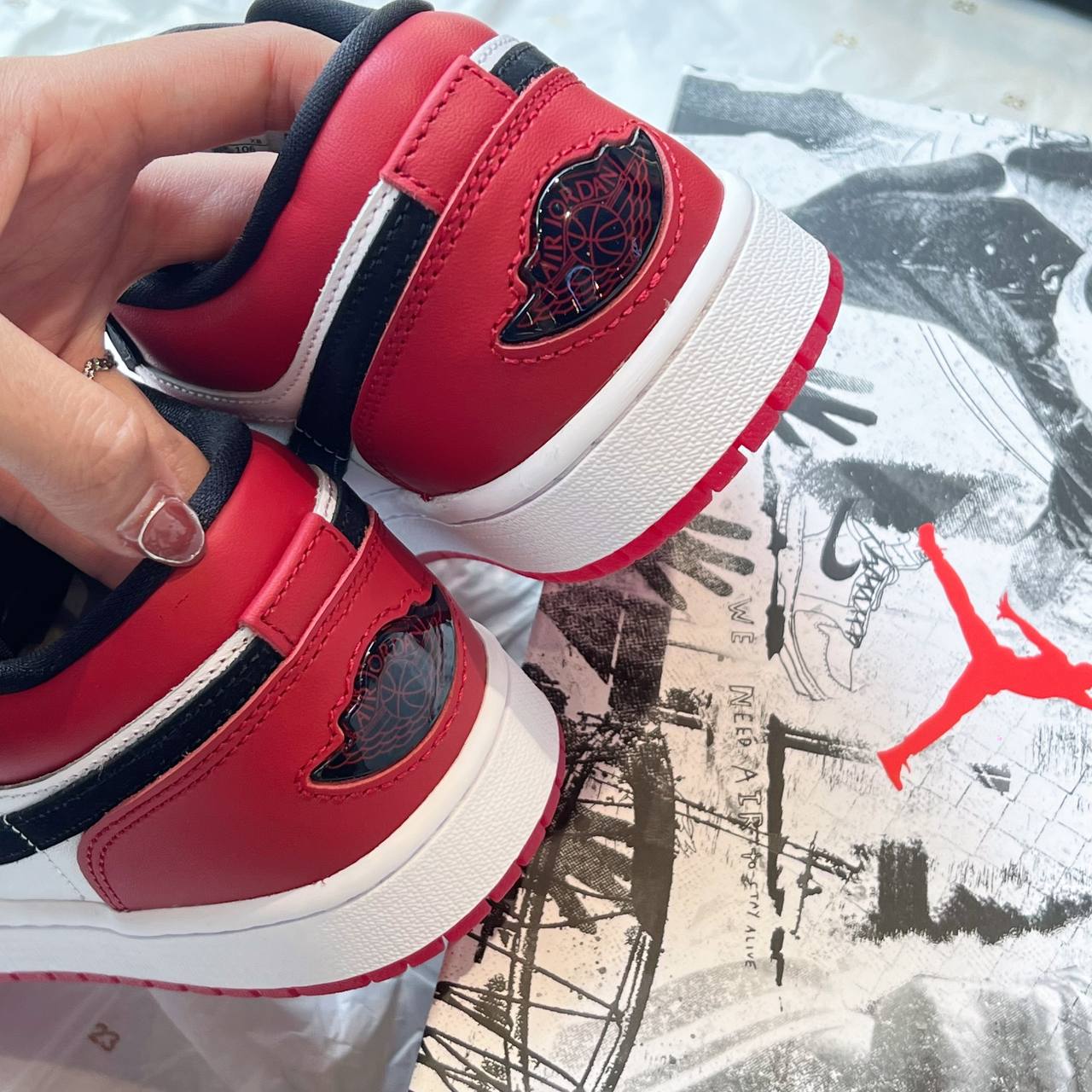Giày Nike Air Jordan 1 Low ‘Black Toe ’ [IB8971 106]