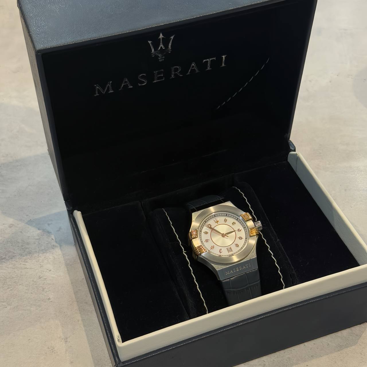 Đồng Hồ Maserati Potenza Chronograph Silver Dial Ladies Watch Navy ** [R8851108502]