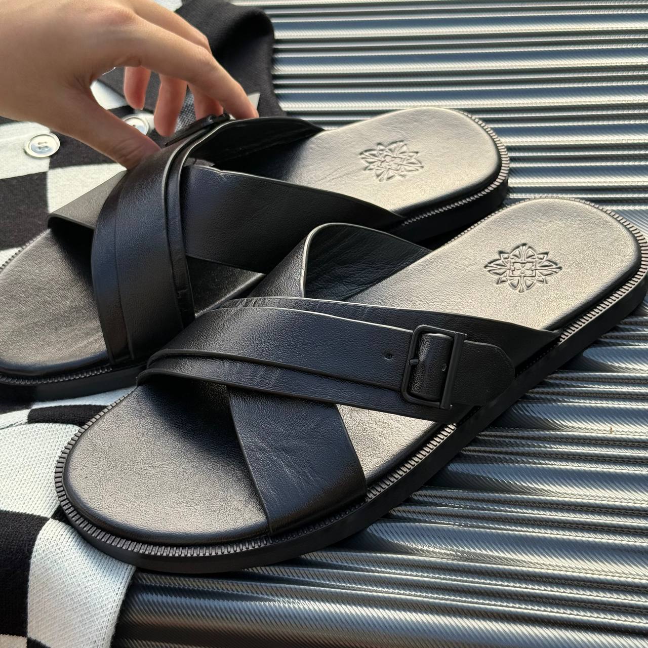 Dép Francis Mantini Darrel Premier Cross Strap OGANIC Leather ''Triple Black'' [FM22988SLIPB]