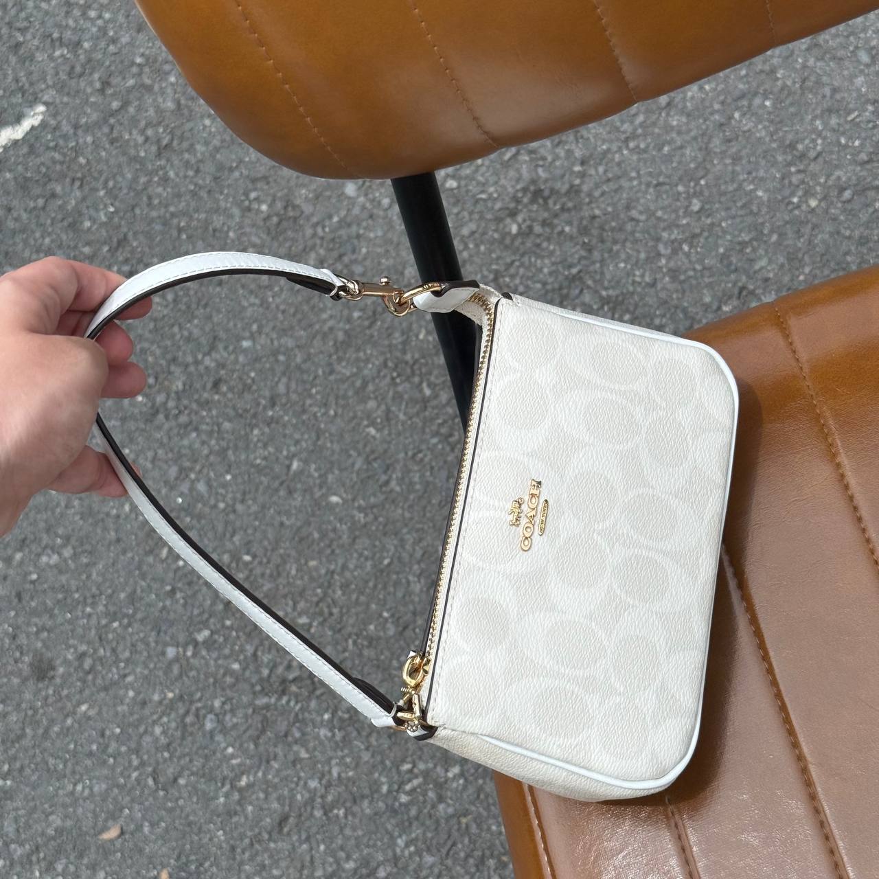 Coach Nolita 19 In Signature Canvas - White -