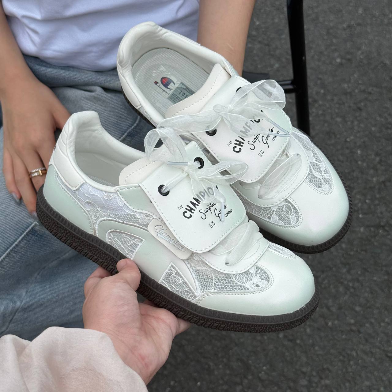 Giày Champion Essentials T-Trainer Yellowish