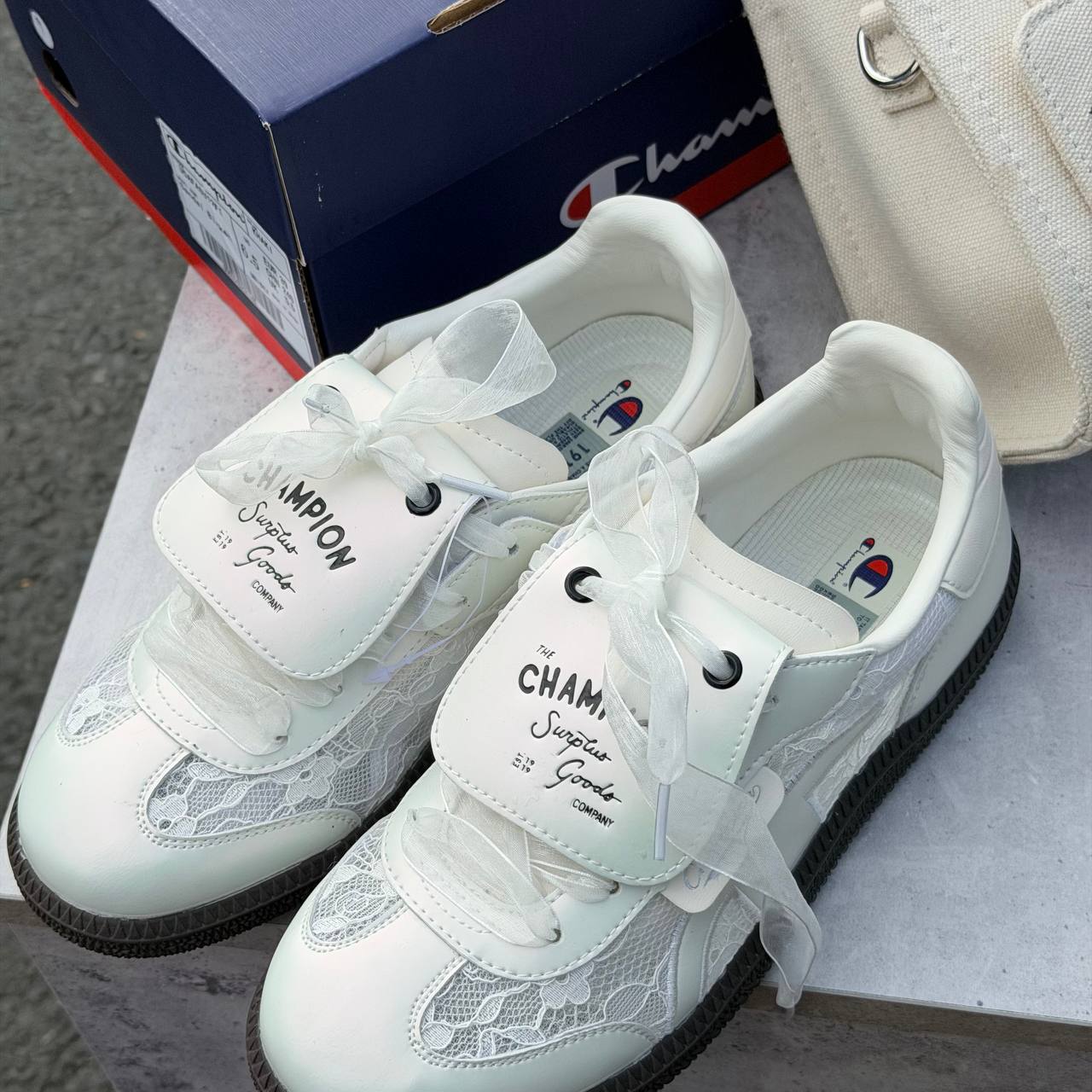 Giày Champion Essentials T-Trainer Yellowish