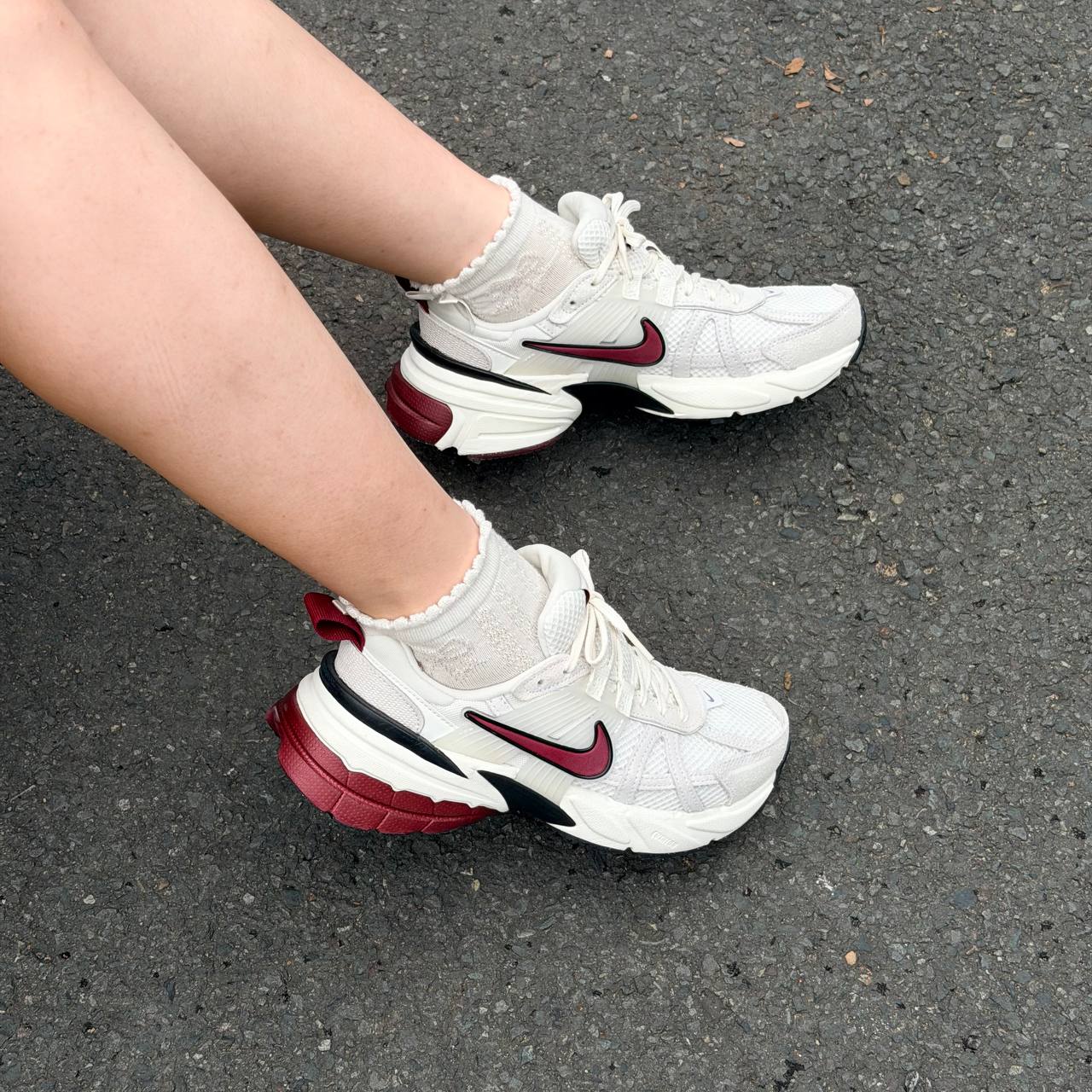 Giày Nike V2K Run SE ‘‘White Team Red'’' [HQ3500 100]