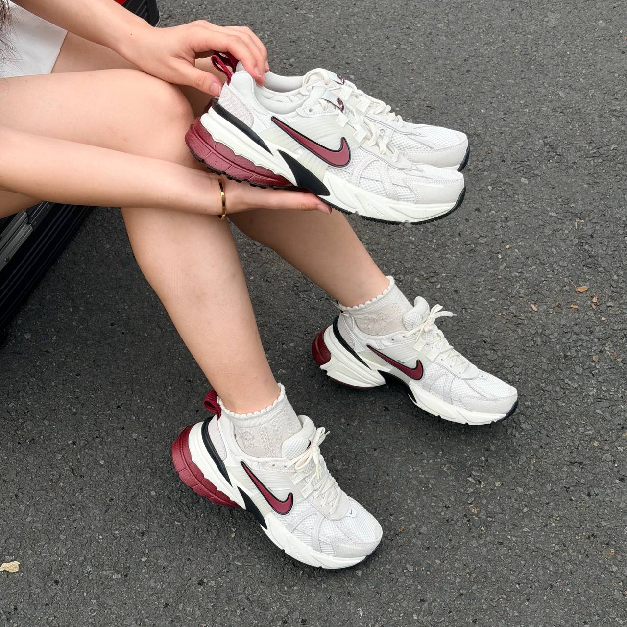 Giày Nike V2K Run SE ‘‘White Team Red'’' [HQ3500 100]