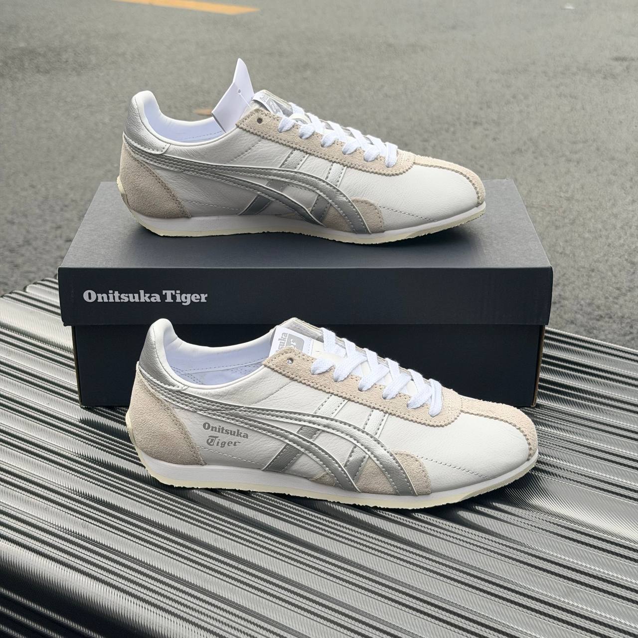 Giày Onitsuka Tiger Runspark 'White Sliver' 1183B480-104