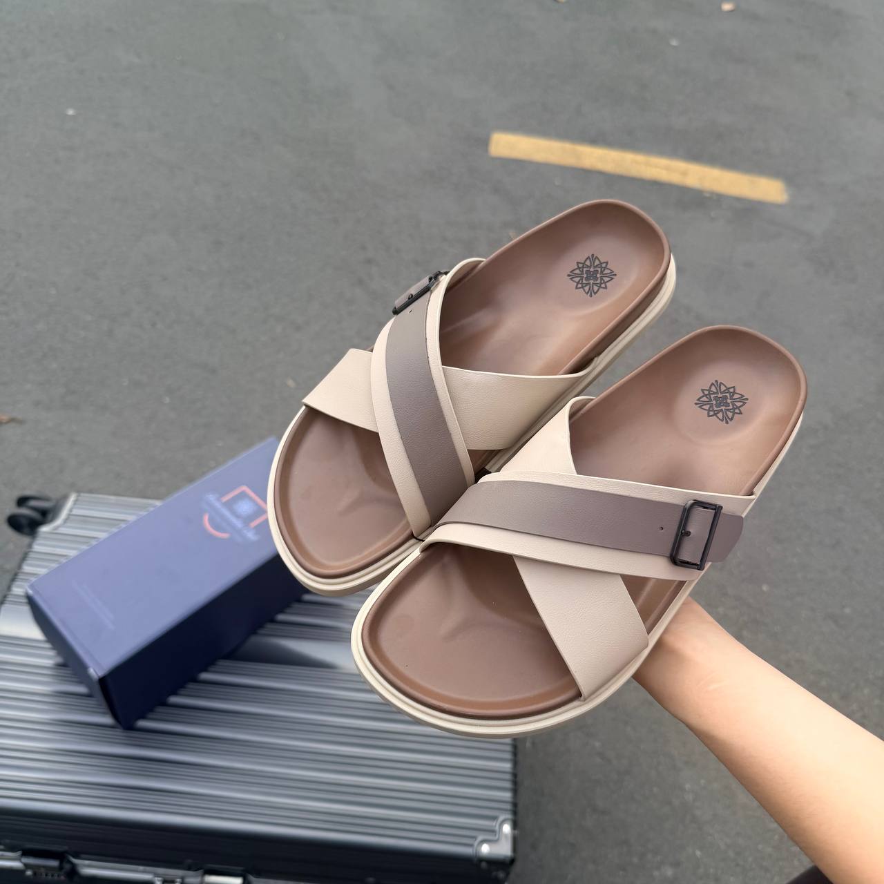 Dép Francis Mantini Darrel Premier Cross Strap Leather Cream Brown