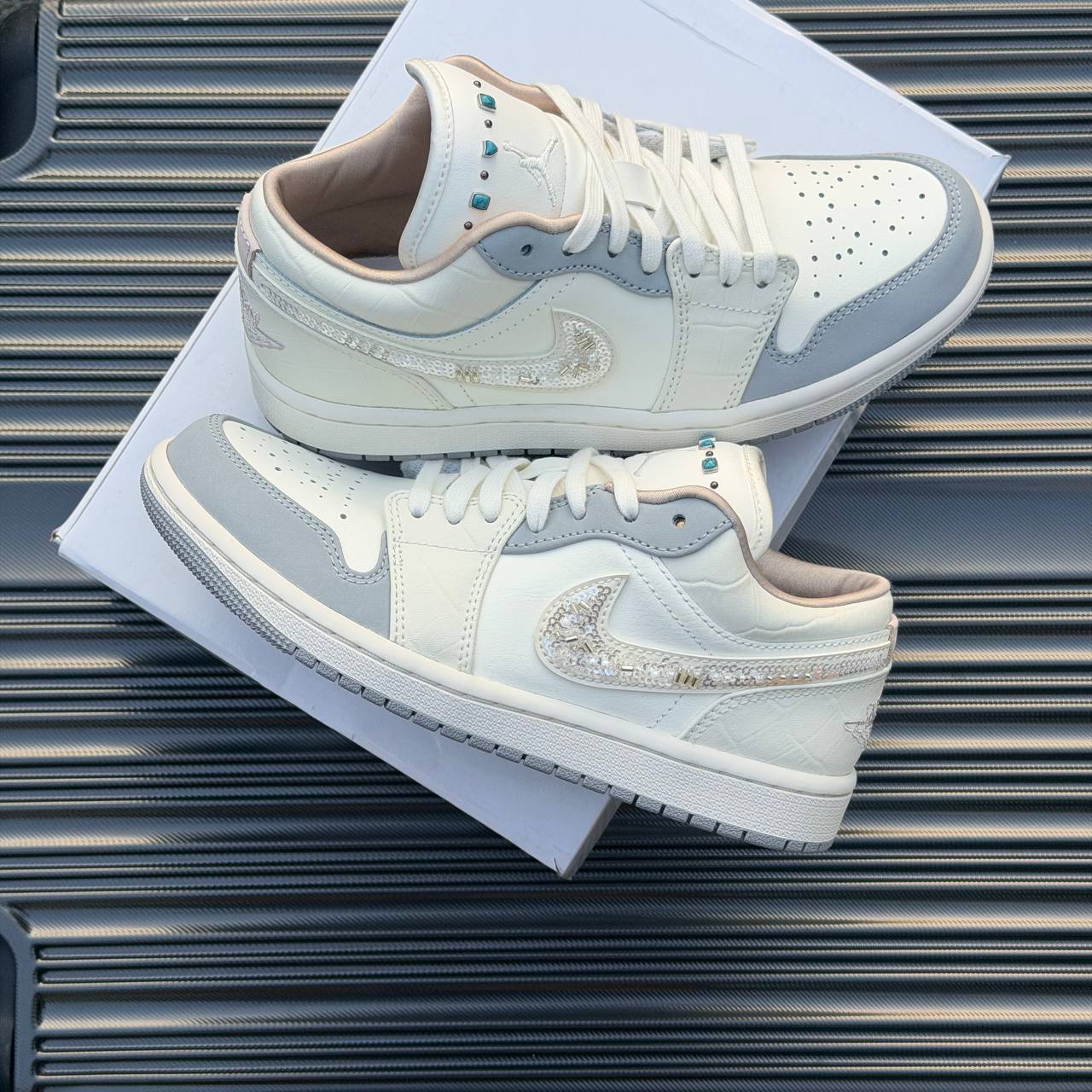 Giày Nike Air Jordan 1 Low 'Sail Soft Pearl' [IH7323 100]