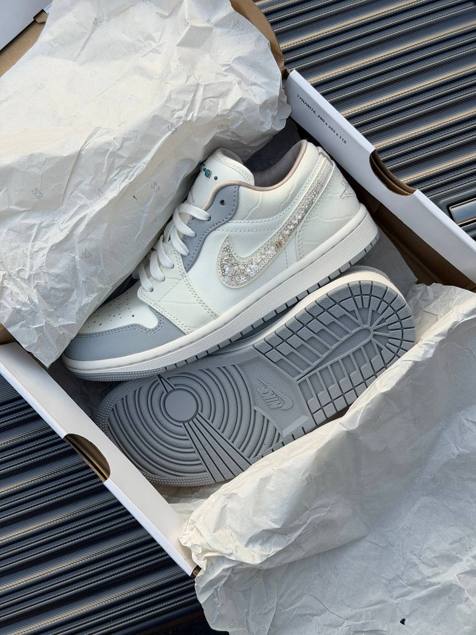 Giày Nike Air Jordan 1 Low 'Sail Soft Pearl' [IH7323 100]
