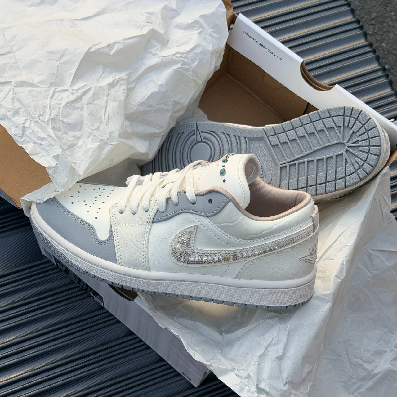 Giày Nike Air Jordan 1 Low 'Sail Soft Pearl' [IH7323 100]