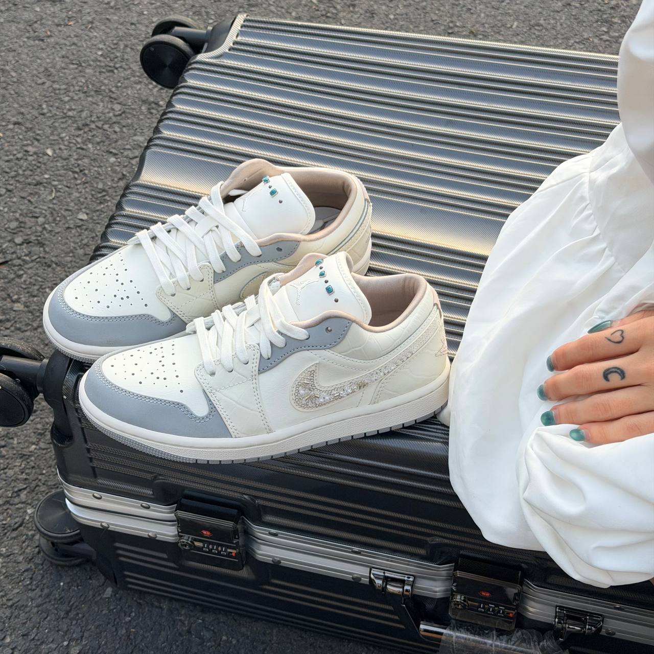 Giày Nike Air Jordan 1 Low 'Sail Soft Pearl' [IH7323 100]