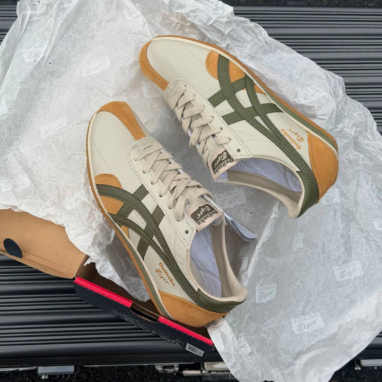Giày Onitsuka Tiger Runspark ‘Beige Olive Mustard’ 1183B480-200