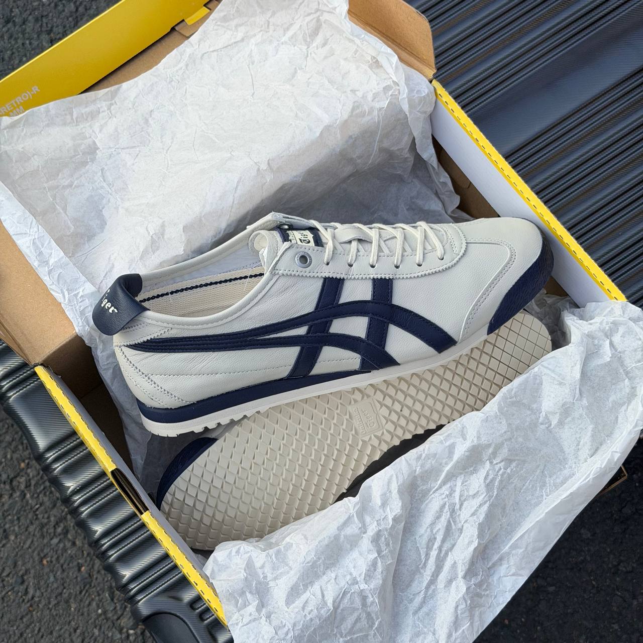 Giày Onitsuka Tiger Mexico 66 SD 'Birch Peacoat